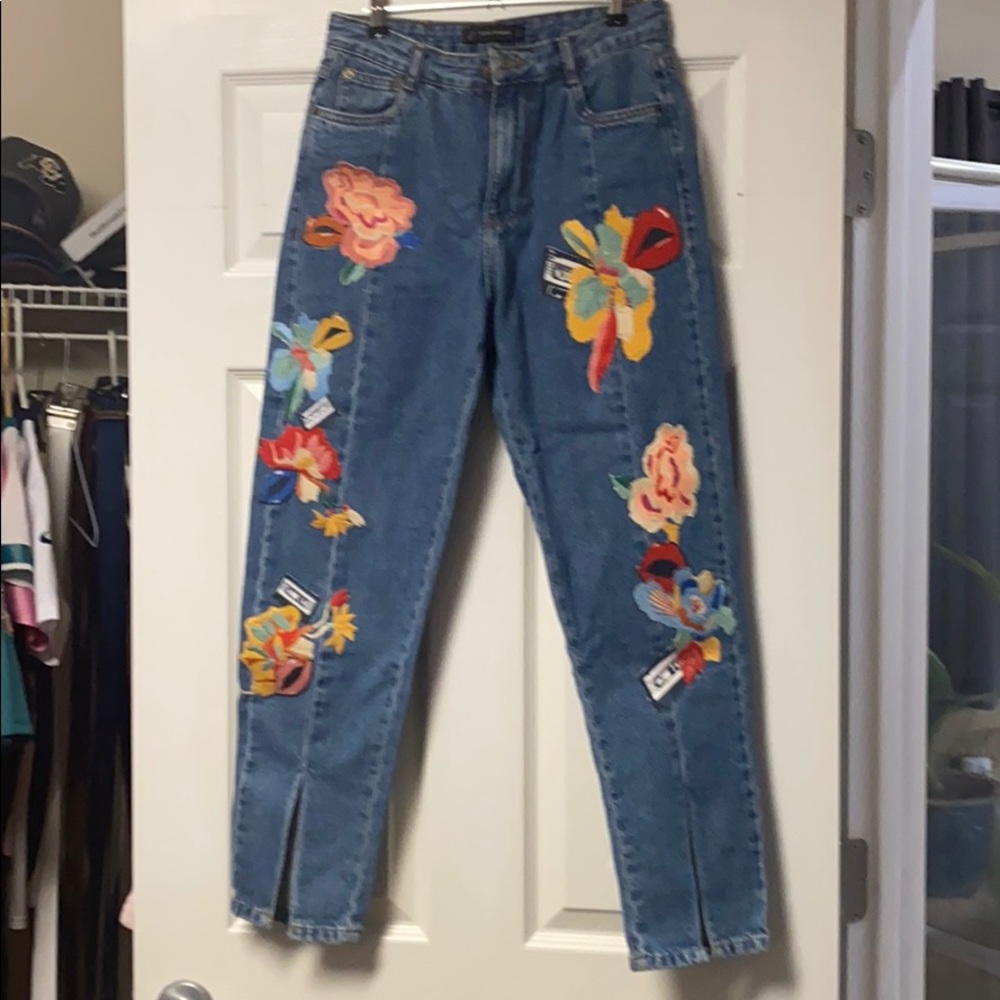 Zara Trafaluc denim wear embroidered jeans size 4